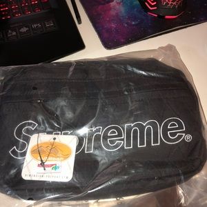 Supreme shoulder bag